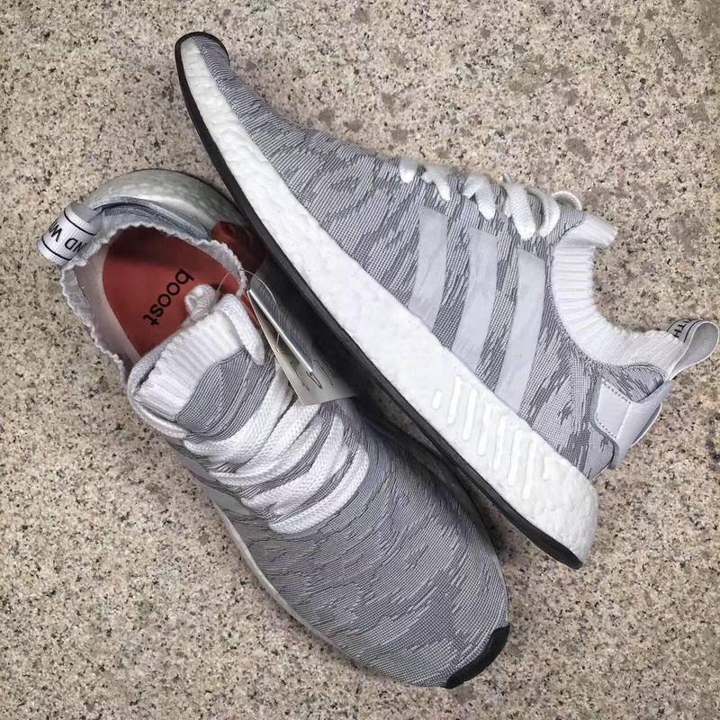 Authentic Adidas NMD R2 5 GS
